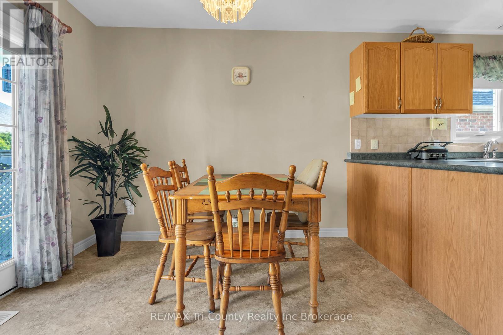 210 Baldwin Street, Tillsonburg, Ontario  N4G 5W3 - Photo 11 - X13127070