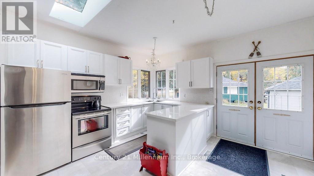 19 Hastings Avenue, Tiny, Ontario  L0L 1P0 - Photo 4 - S13127028