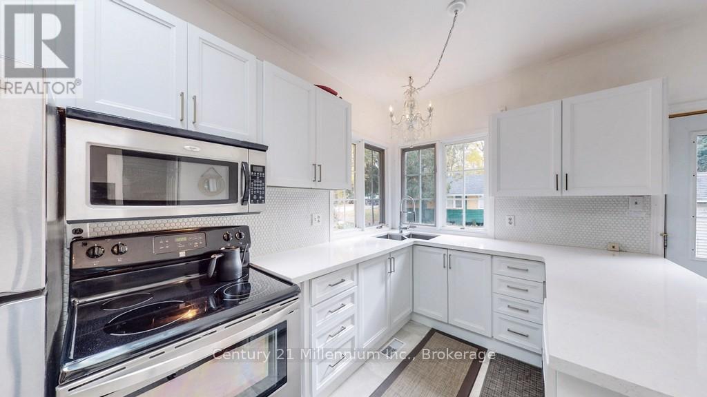 19 Hastings Avenue, Tiny, Ontario  L0L 1P0 - Photo 7 - S13127028