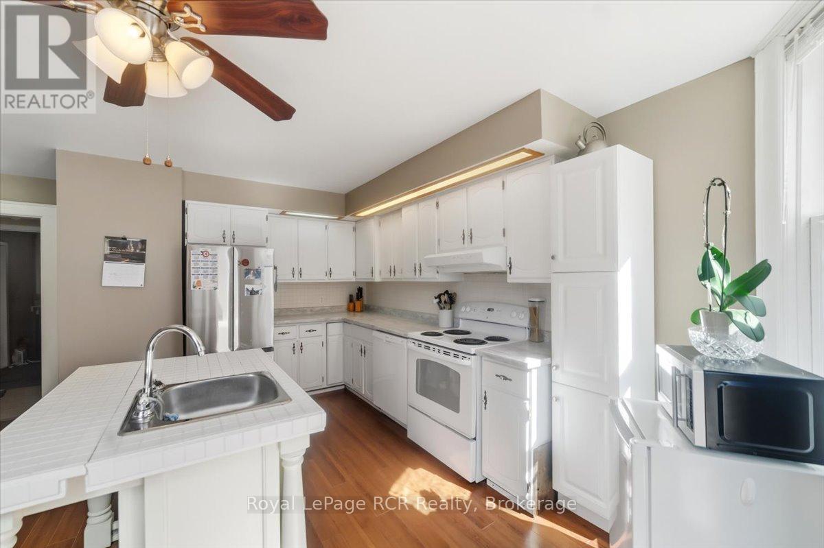 271 7th Street E, Owen Sound, Ontario  N4K 1H8 - Photo 11 - X13127142
