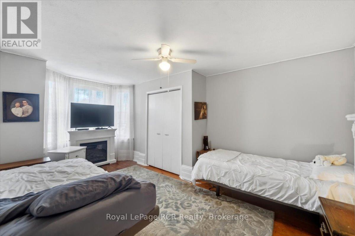271 7th Street E, Owen Sound, Ontario  N4K 1H8 - Photo 12 - X13127142