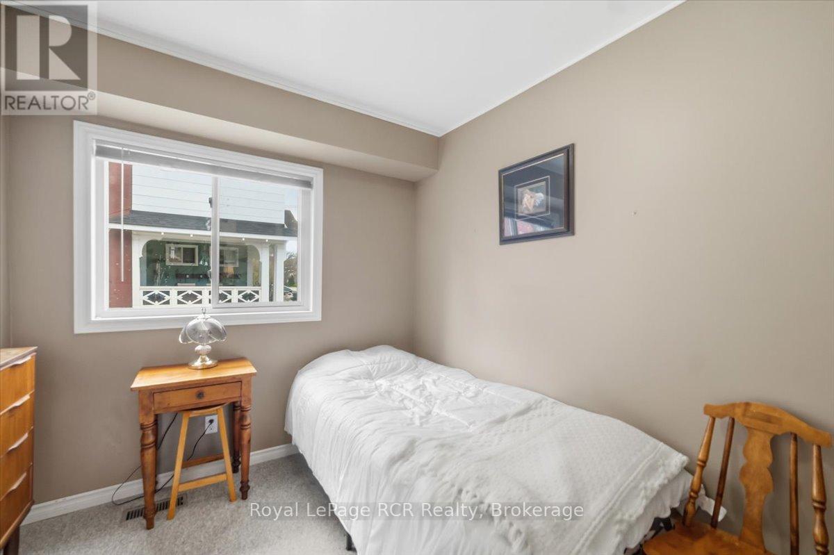 271 7th Street E, Owen Sound, Ontario  N4K 1H8 - Photo 14 - X13127142
