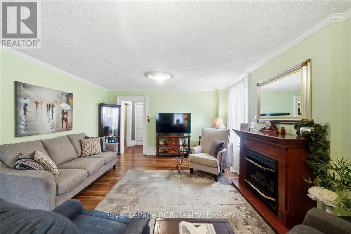 271 7th Street E, Owen Sound, Ontario  N4K 1H8 - Photo 6 - X13127142