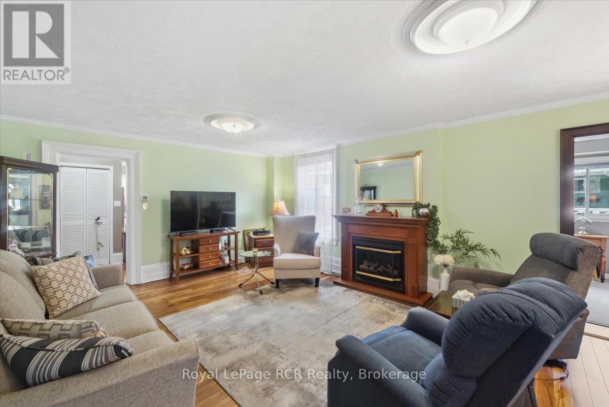 271 7th Street E, Owen Sound, Ontario  N4K 1H8 - Photo 7 - X13127142