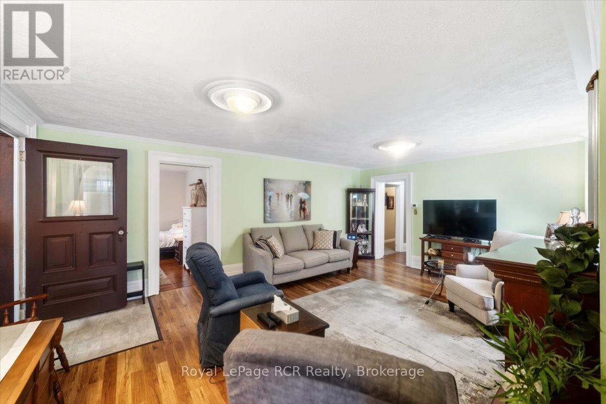 271 7th Street E, Owen Sound, Ontario  N4K 1H8 - Photo 8 - X13127142