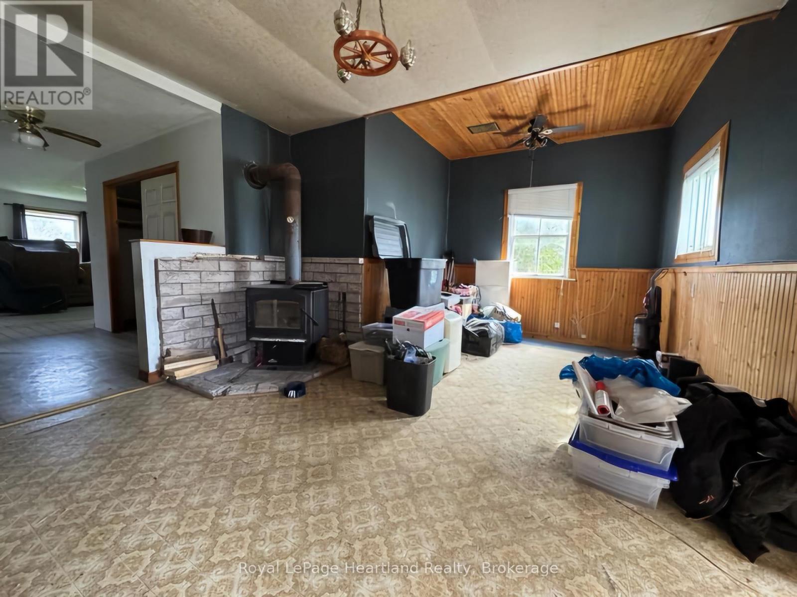 1614 Huron-Bruce Road, South Bruce, Ontario  N0G 2X0 - Photo 4 - X13127286