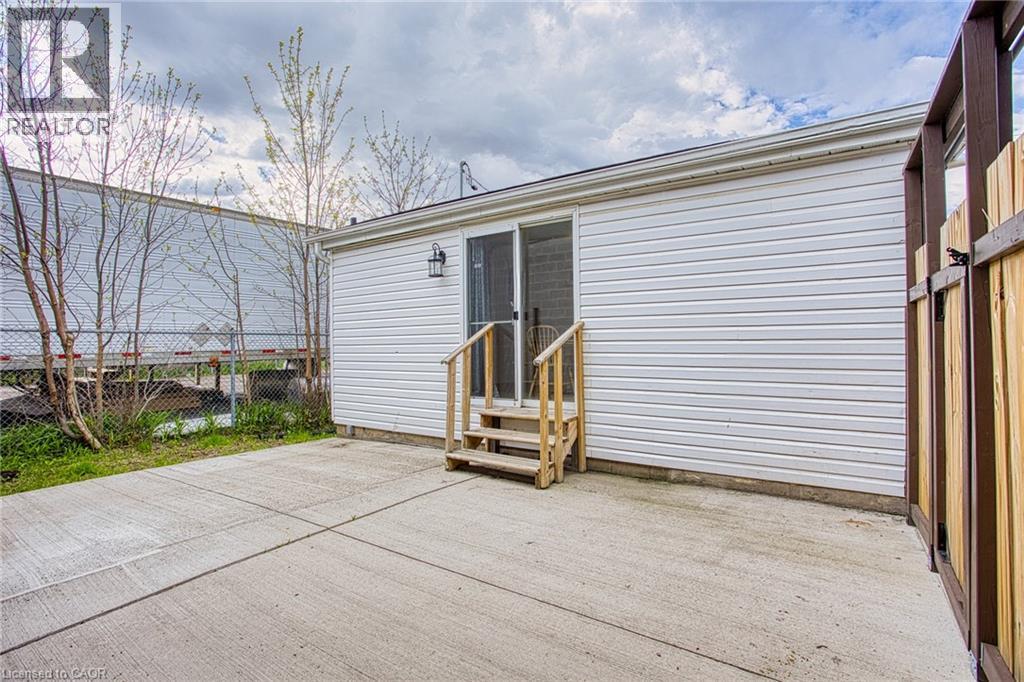 727 Barton Street, Stoney Creek, Ontario  L8E 5L7 - Photo 16 - 40830050