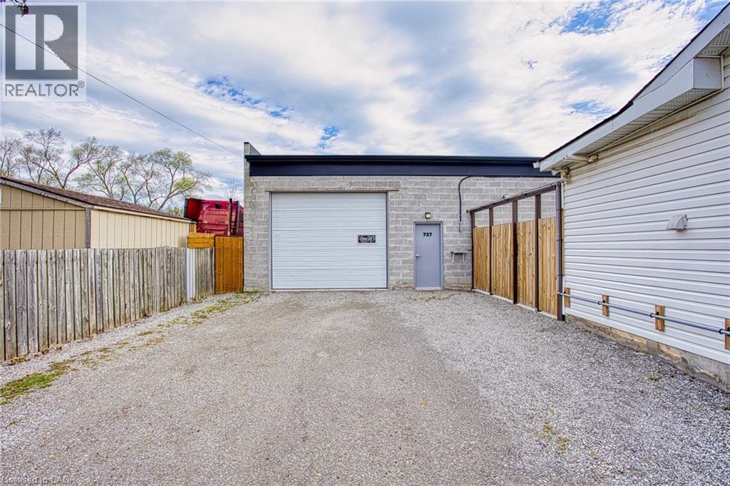 727 Barton Street, Stoney Creek, Ontario  L8E 5L7 - Photo 18 - 40830050