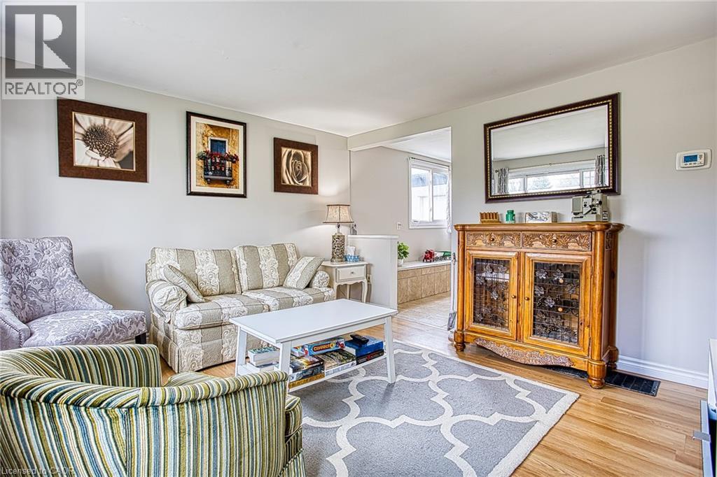 727 Barton Street, Stoney Creek, Ontario  L8E 5L7 - Photo 4 - 40830050