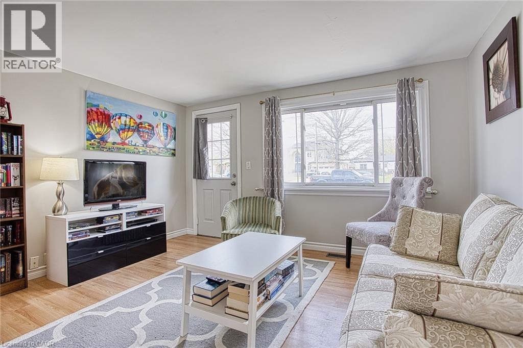 727 Barton Street, Stoney Creek, Ontario  L8E 5L7 - Photo 6 - 40830050