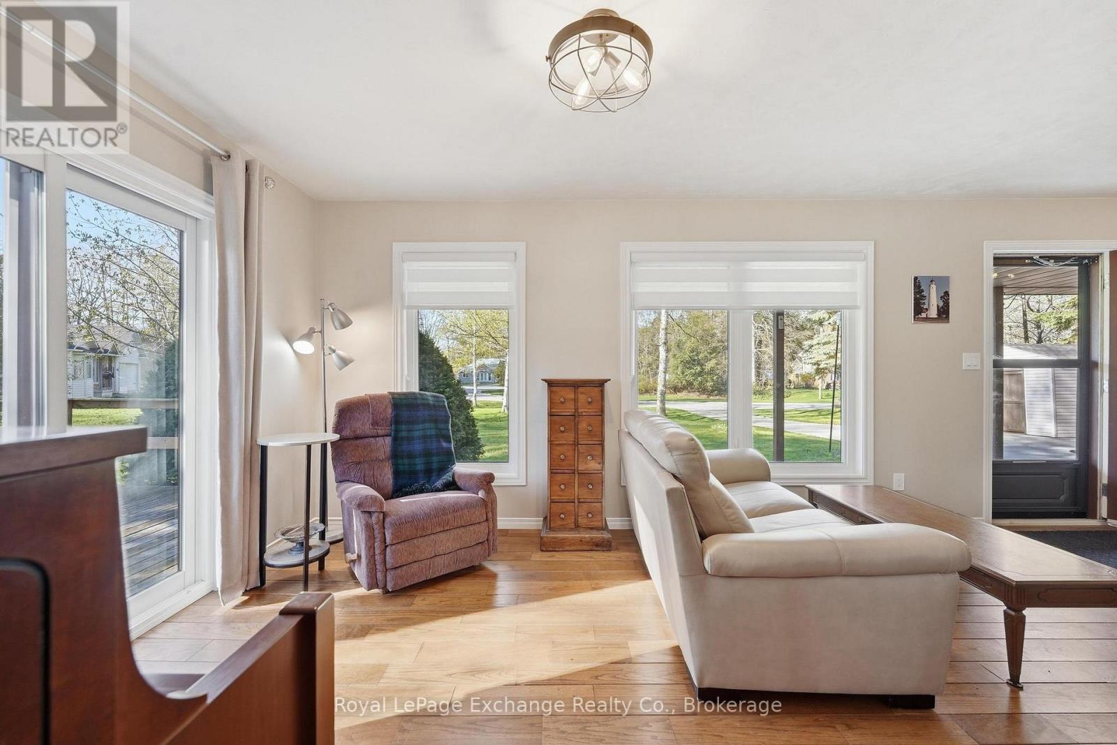 924 Tanglewood Drive, Huron-Kinloss, Ontario  N2Z 2X3 - Photo 4 - X13128366