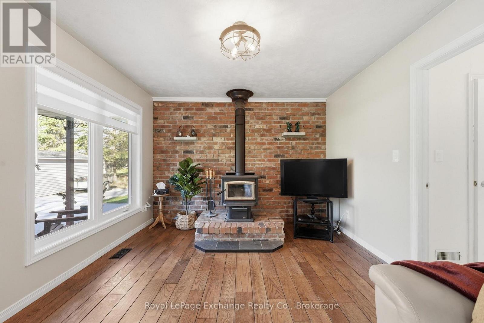 924 Tanglewood Drive, Huron-Kinloss, Ontario  N2Z 2X3 - Photo 6 - X13128366