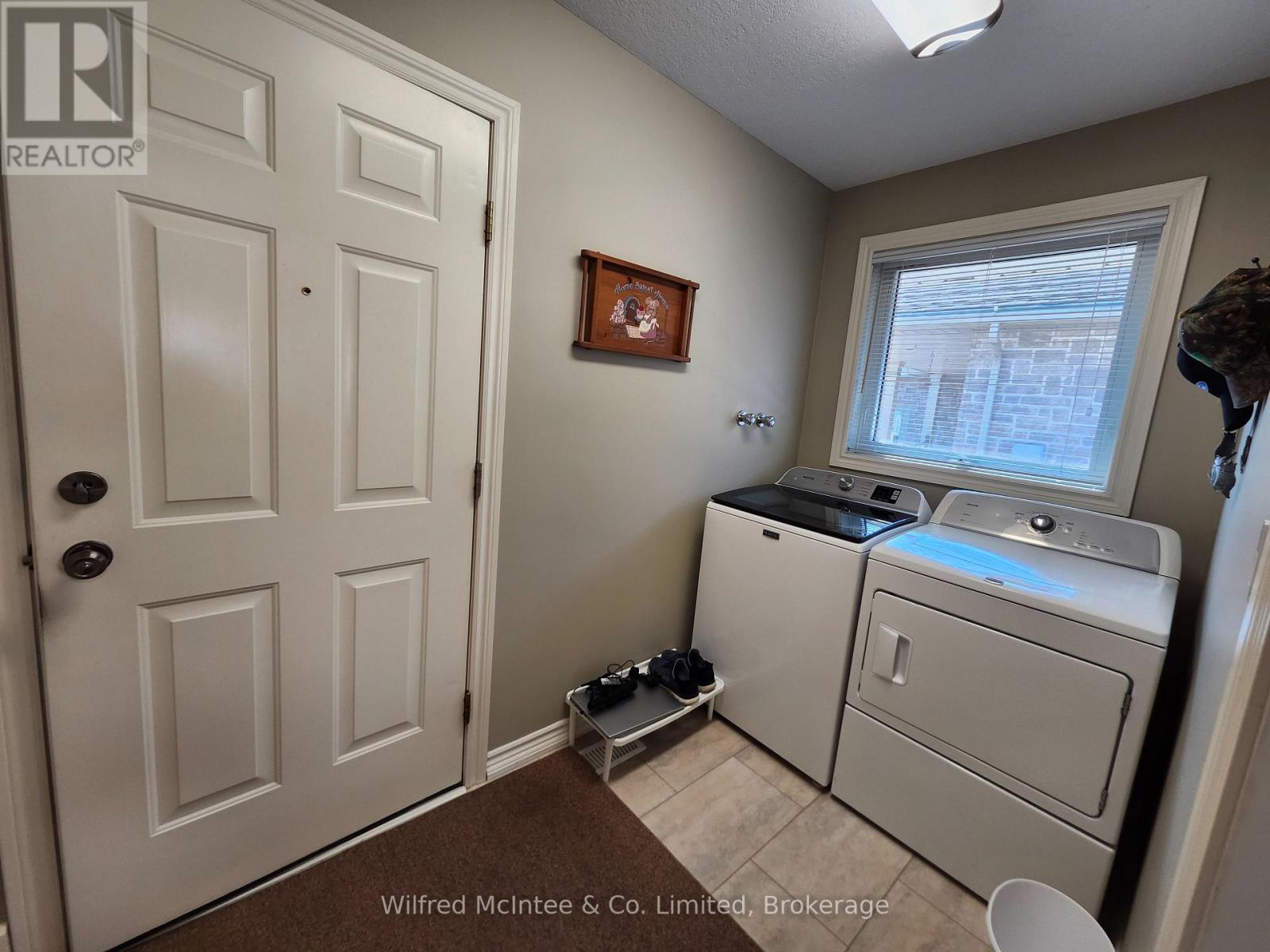 230 4th Street Crescent, Hanover, Ontario  N4N 3S2 - Photo 15 - X13129686