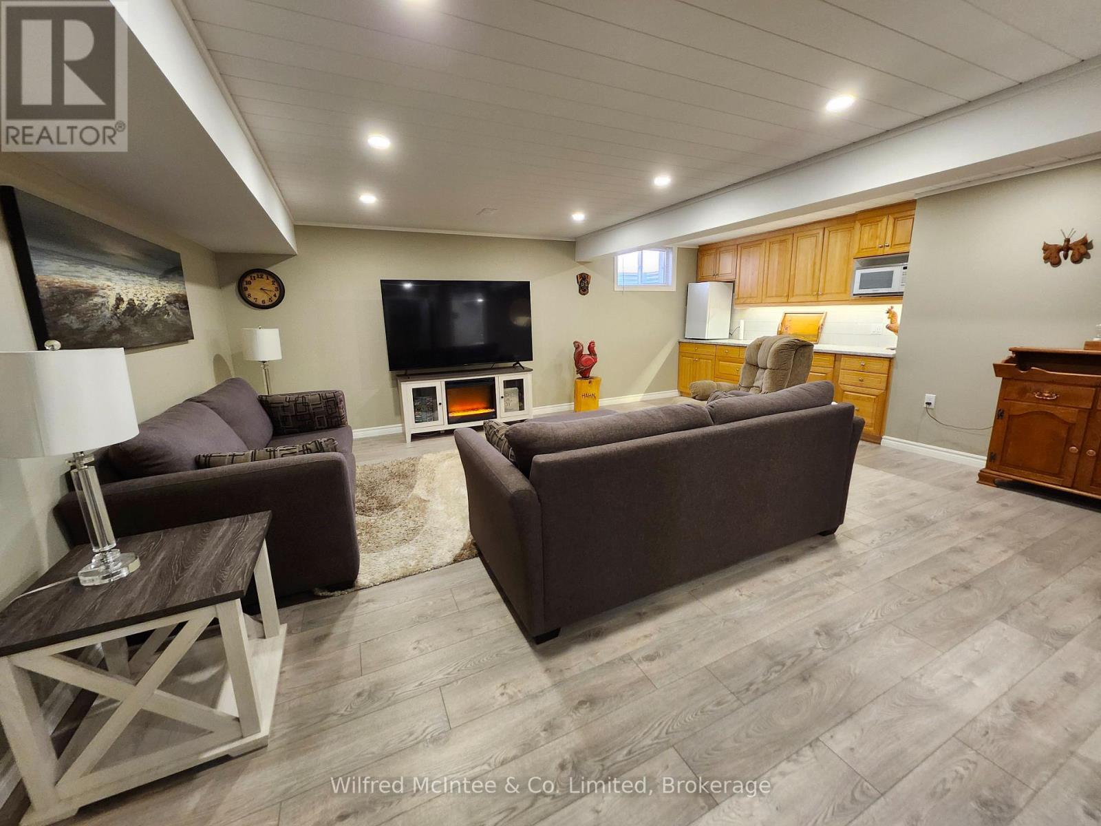 230 4th Street Crescent, Hanover, Ontario  N4N 3S2 - Photo 16 - X13129686