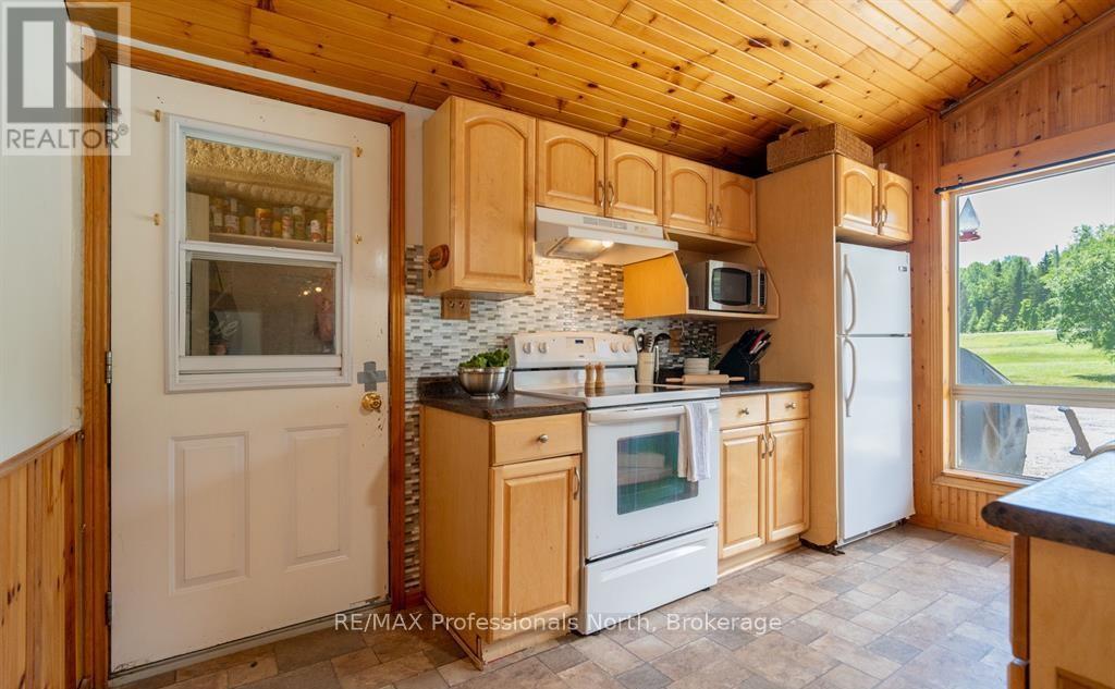 899 Katrine Road, Burk's Falls, Ontario  P0A 1C0 - Photo 9 - X13130832
