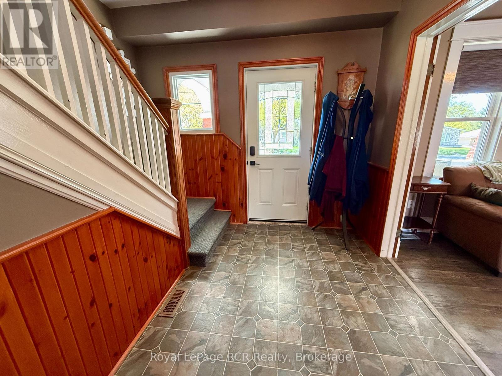 605 7th Avenue, Hanover, Ontario  N4N 2J9 - Photo 10 - X13130940