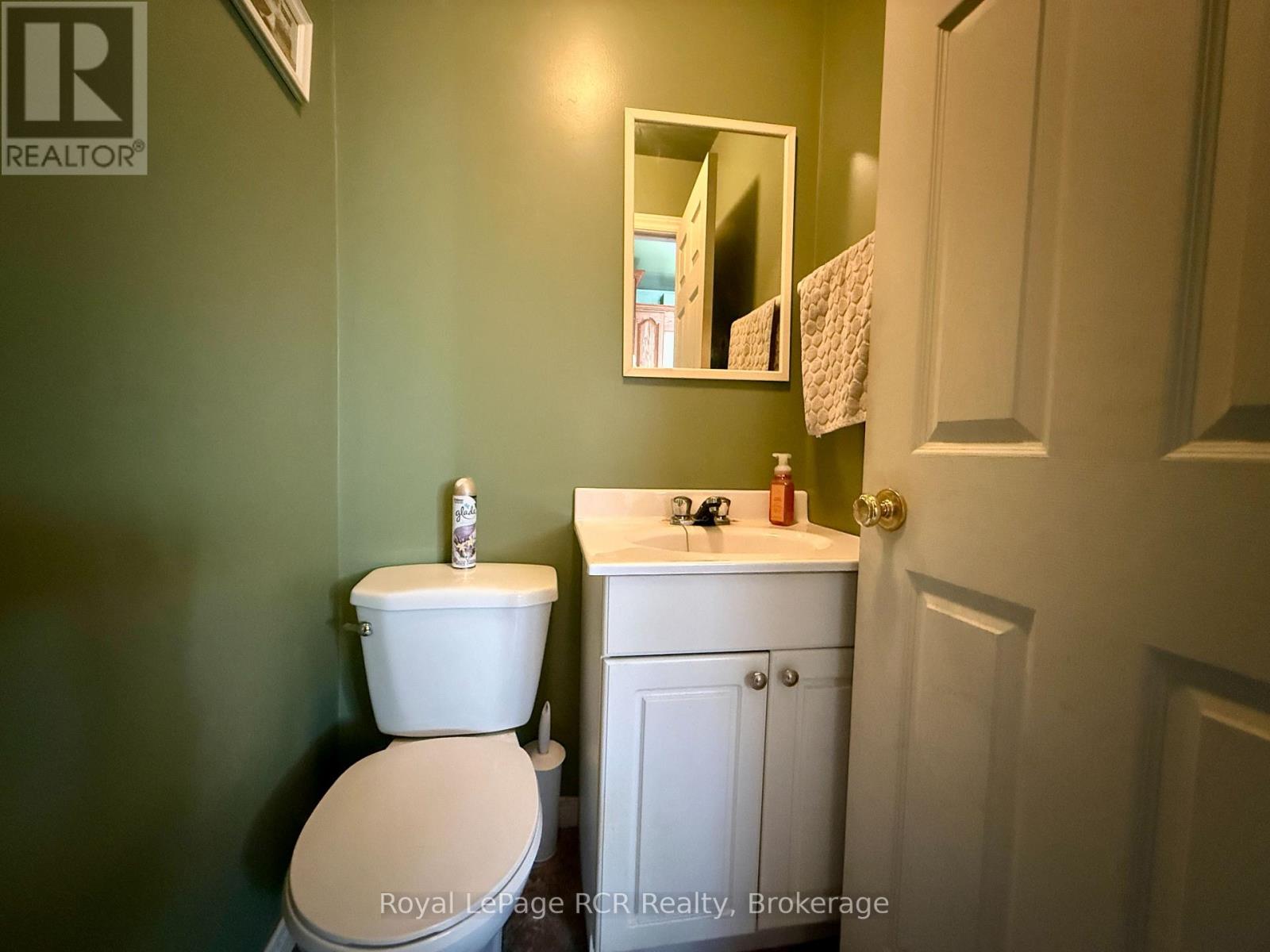 605 7th Avenue, Hanover, Ontario  N4N 2J9 - Photo 12 - X13130940