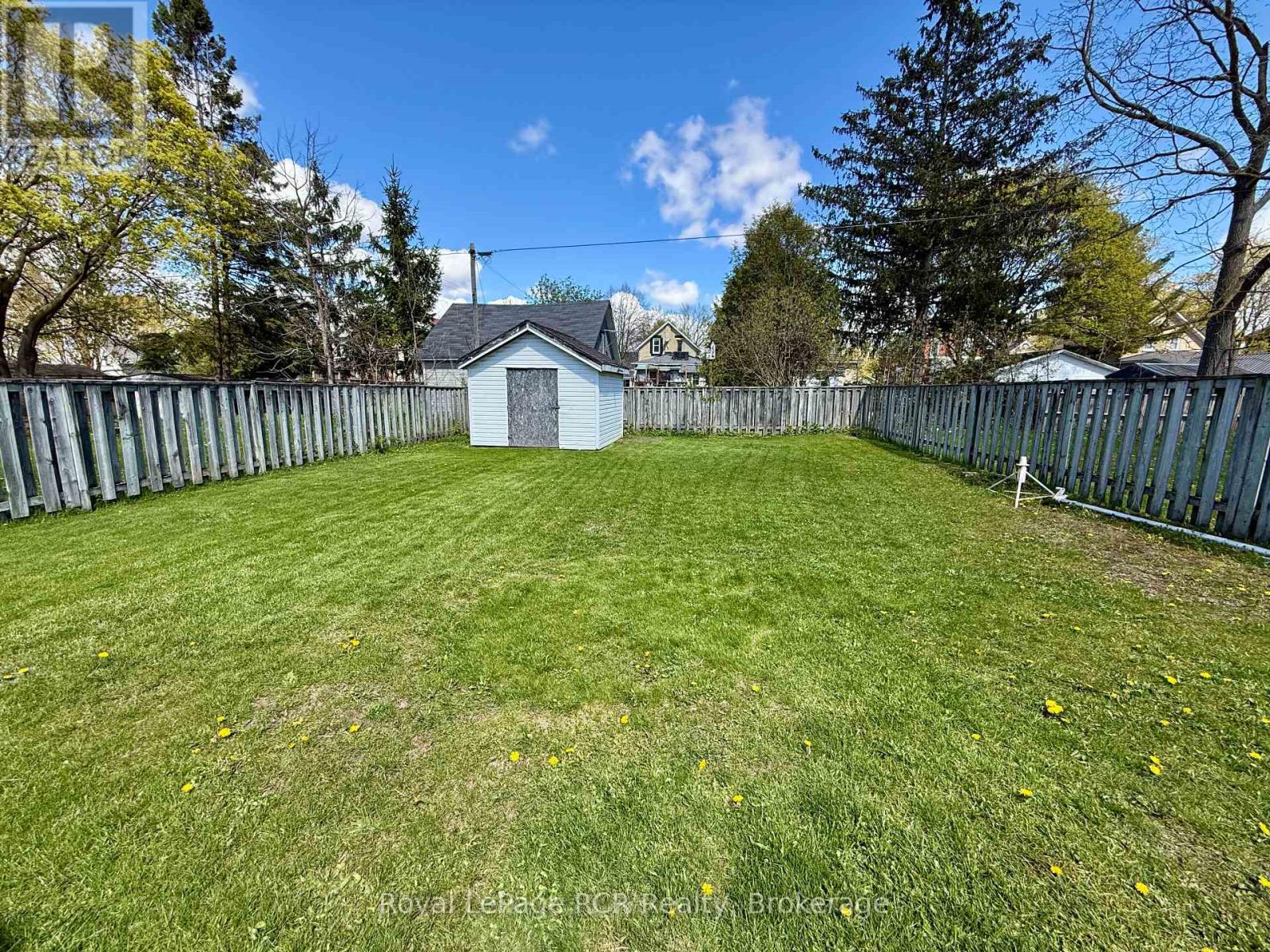 605 7th Avenue, Hanover, Ontario  N4N 2J9 - Photo 4 - X13130940
