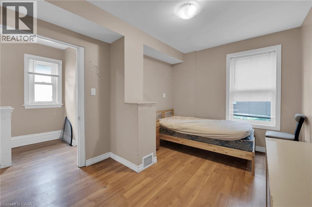 738 King Street W, Hamilton, Ontario  L8S 1J8 - Photo 17 - 40827885
