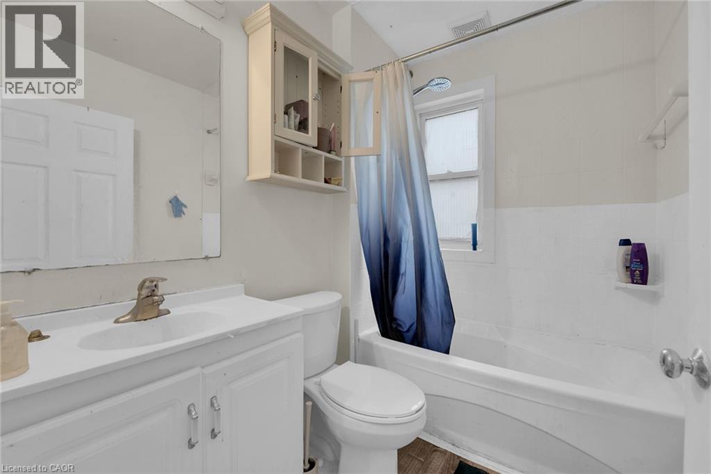 738 King Street W, Hamilton, Ontario  L8S 1J8 - Photo 18 - 40827885