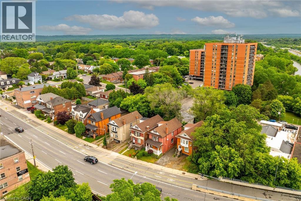 738 King Street W, Hamilton, Ontario  L8S 1J8 - Photo 3 - 40827885