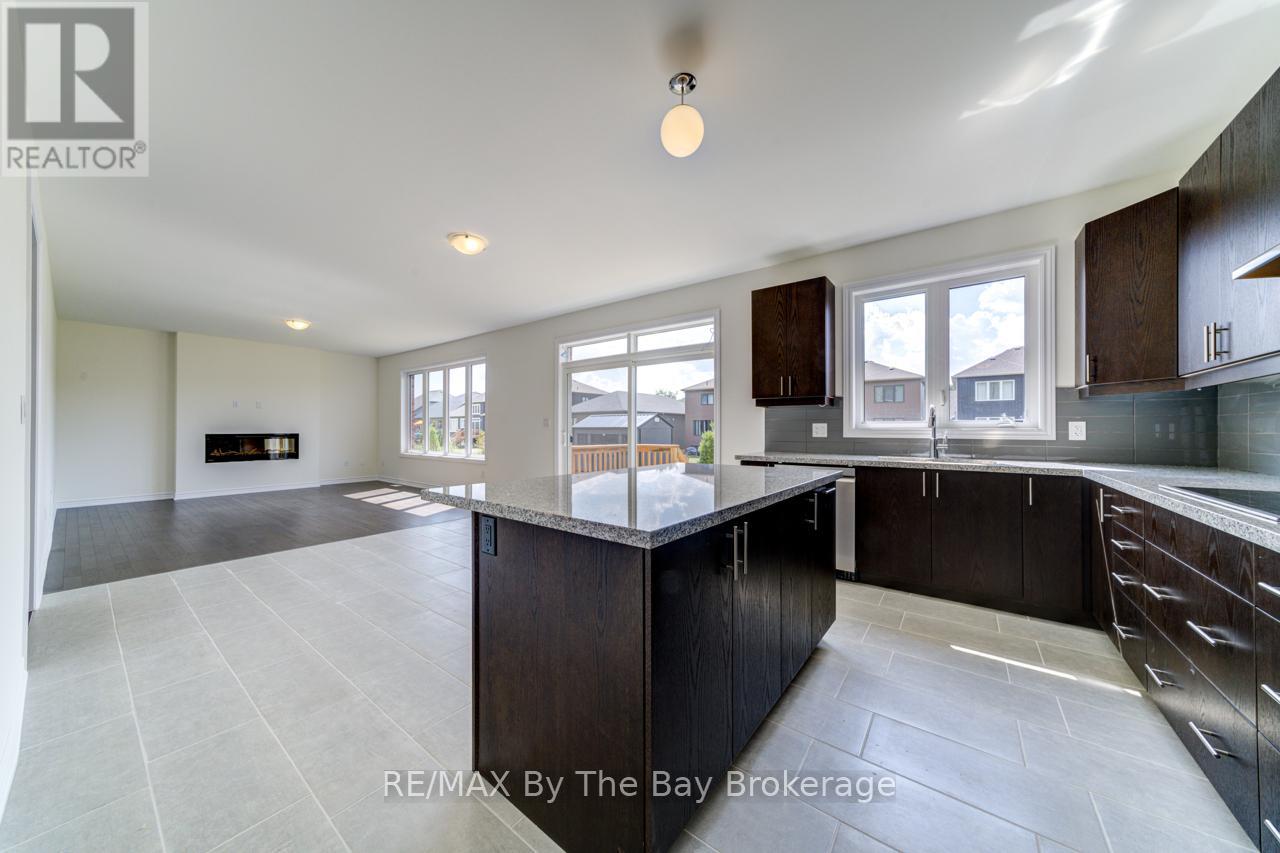 174 Mapleside Drive, Wasaga Beach, Ontario  L9Z 0L4 - Photo 14 - S13131452