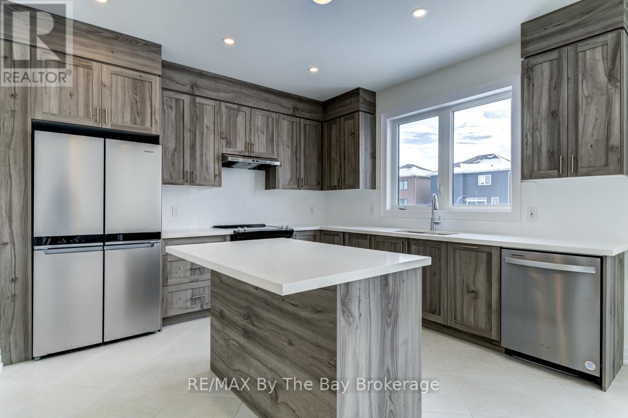 182 Mapleside Drive, Wasaga Beach, Ontario  L9Z 0L4 - Photo 11 - S13131466