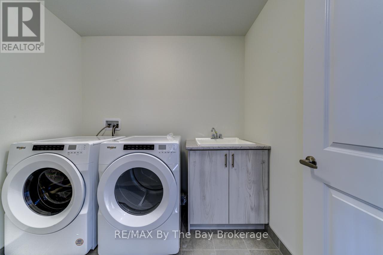 182 Mapleside Drive, Wasaga Beach, Ontario  L9Z 0L4 - Photo 33 - S13131466