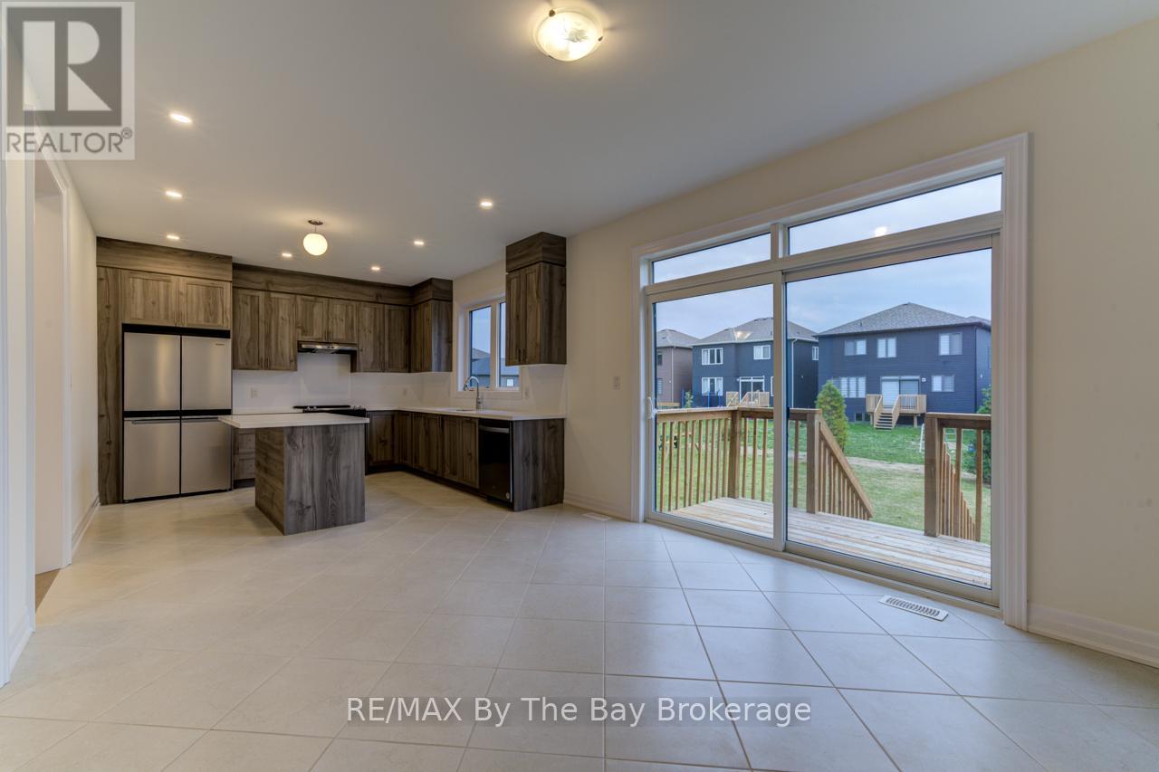 182 Mapleside Drive, Wasaga Beach, Ontario  L9Z 0L4 - Photo 6 - S13131466