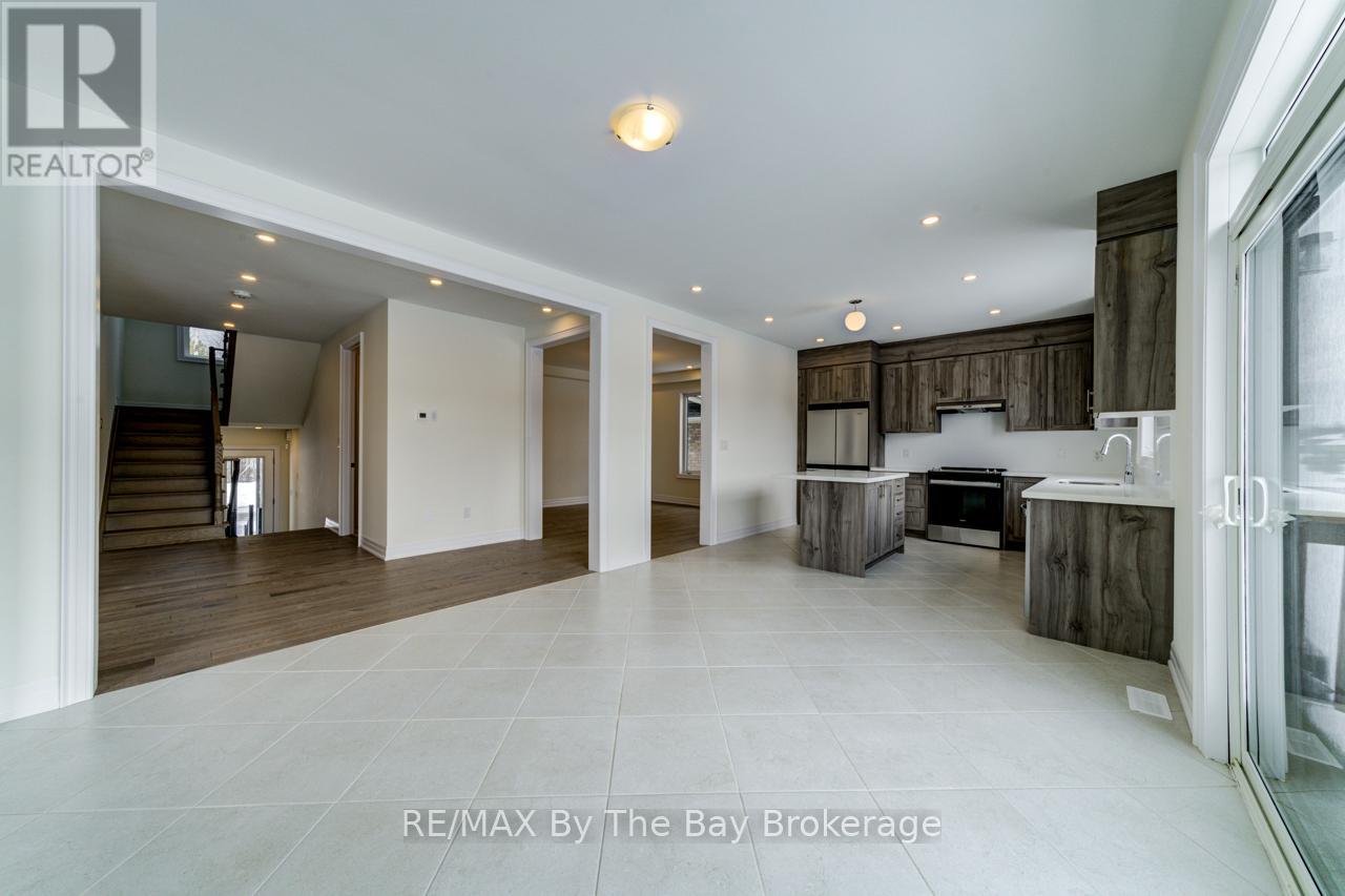 182 Mapleside Drive, Wasaga Beach, Ontario  L9Z 0L4 - Photo 9 - S13131466