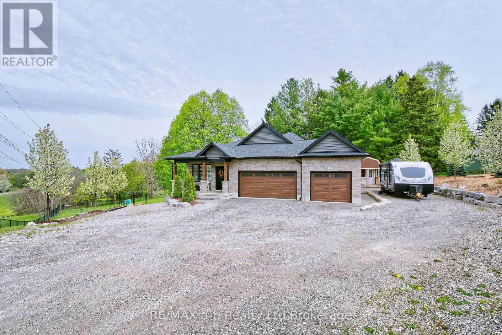 305 Robinson Street, Woodstock, Ontario  N4S 3B8 - Photo 3 - X13131530