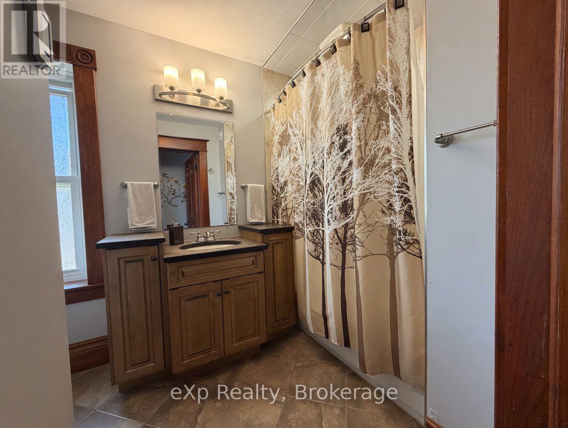 625 Gibson Street, Brockton, Ontario  N0G 2V0 - Photo 12 - X13131654