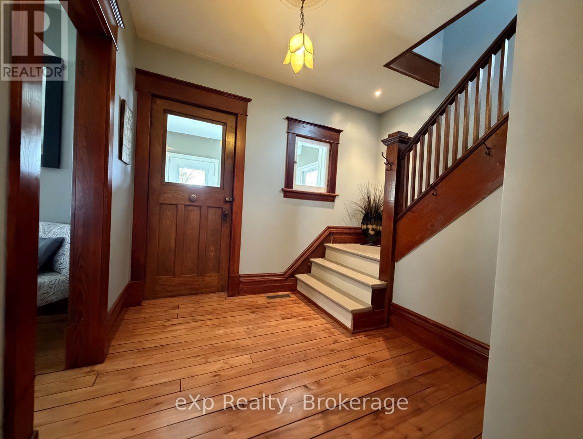 625 Gibson Street, Brockton, Ontario  N0G 2V0 - Photo 3 - X13131654