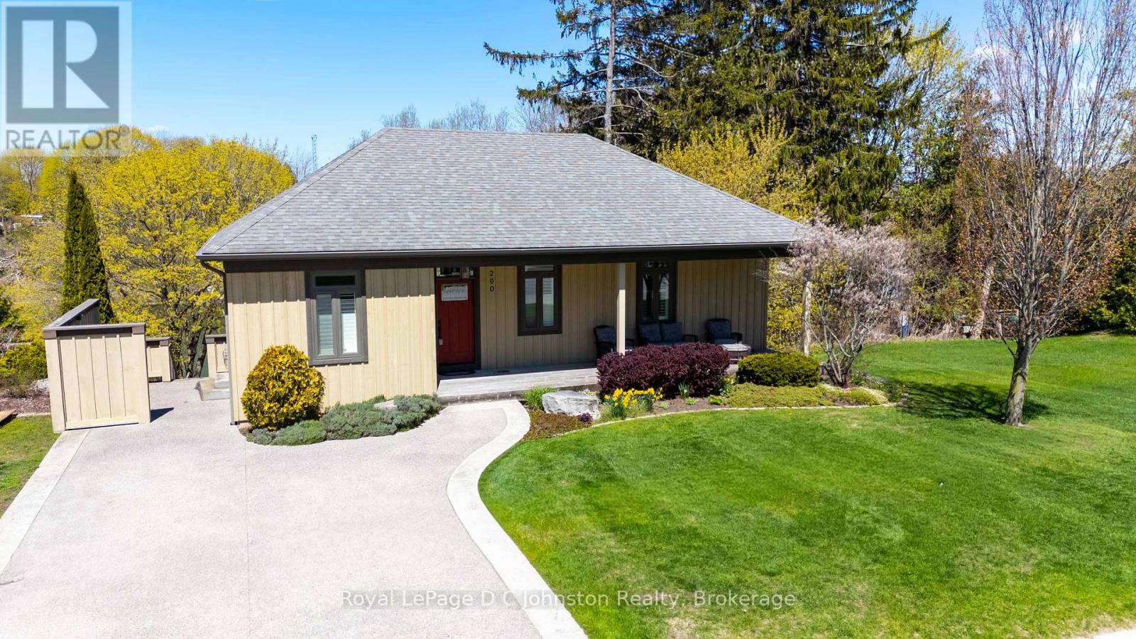 290 Saugeen Street, Saugeen Shores, Ontario  N0H 2L0 - Photo 2 - X13132040