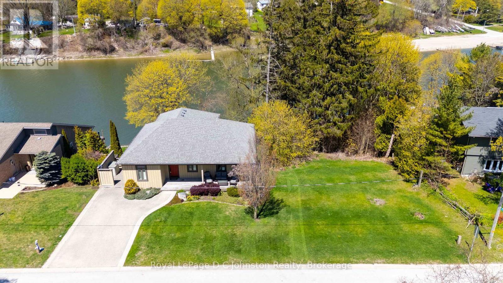 290 Saugeen Street, Saugeen Shores, Ontario  N0H 2L0 - Photo 4 - X13132040