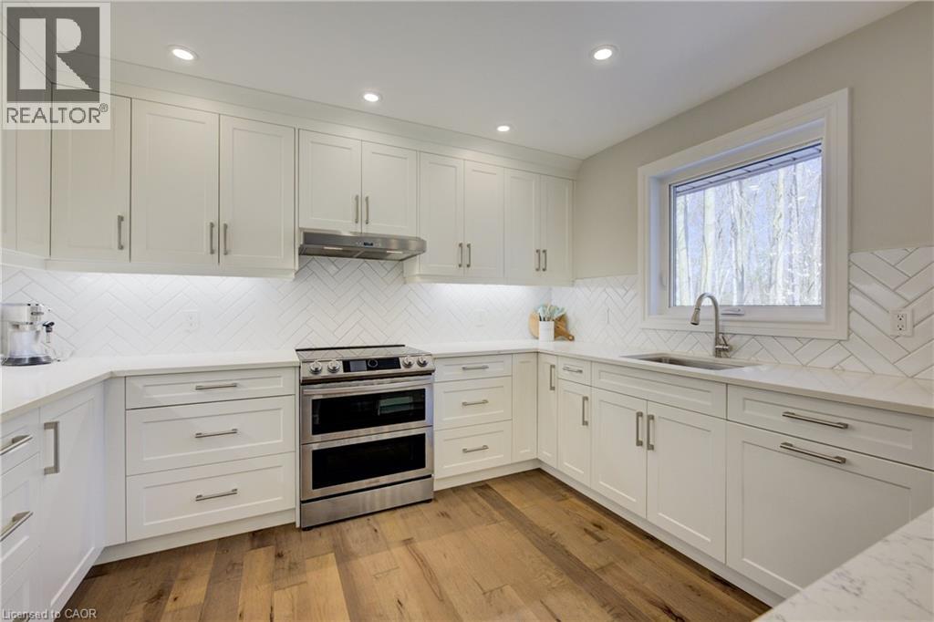 439 Northlake Drive, Waterloo, Ontario  N2V 1Y6 - Photo 5 - 40830331