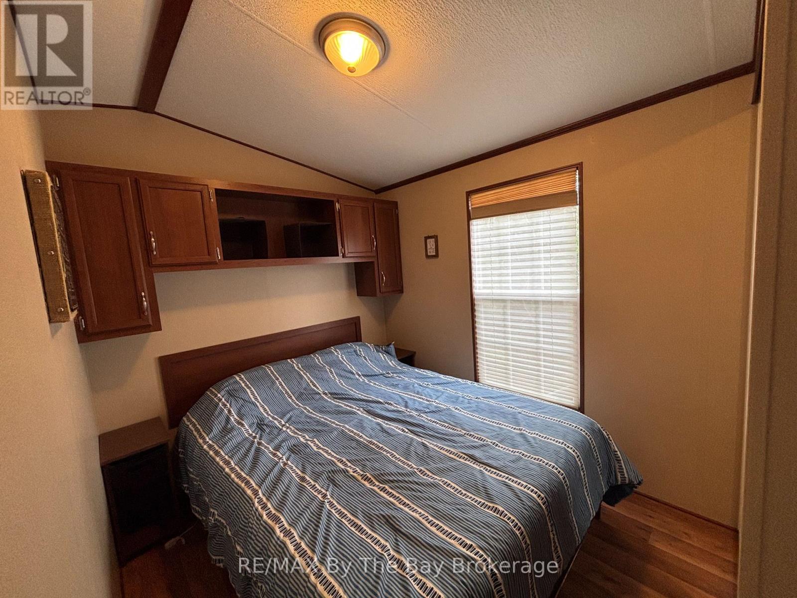 83 Madawaska Trail, Wasaga Beach, Ontario  L9Z 1X7 - Photo 9 - S13132490