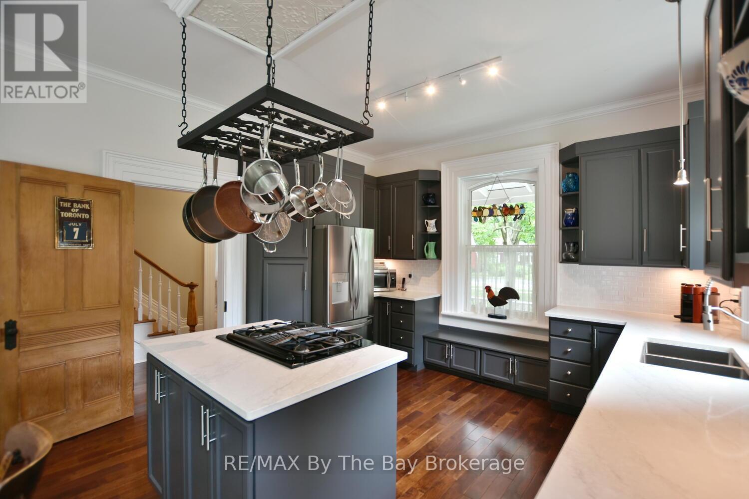 214 Elm Street, Clearview, Ontario  L0M 1S0 - Photo 10 - S13132522