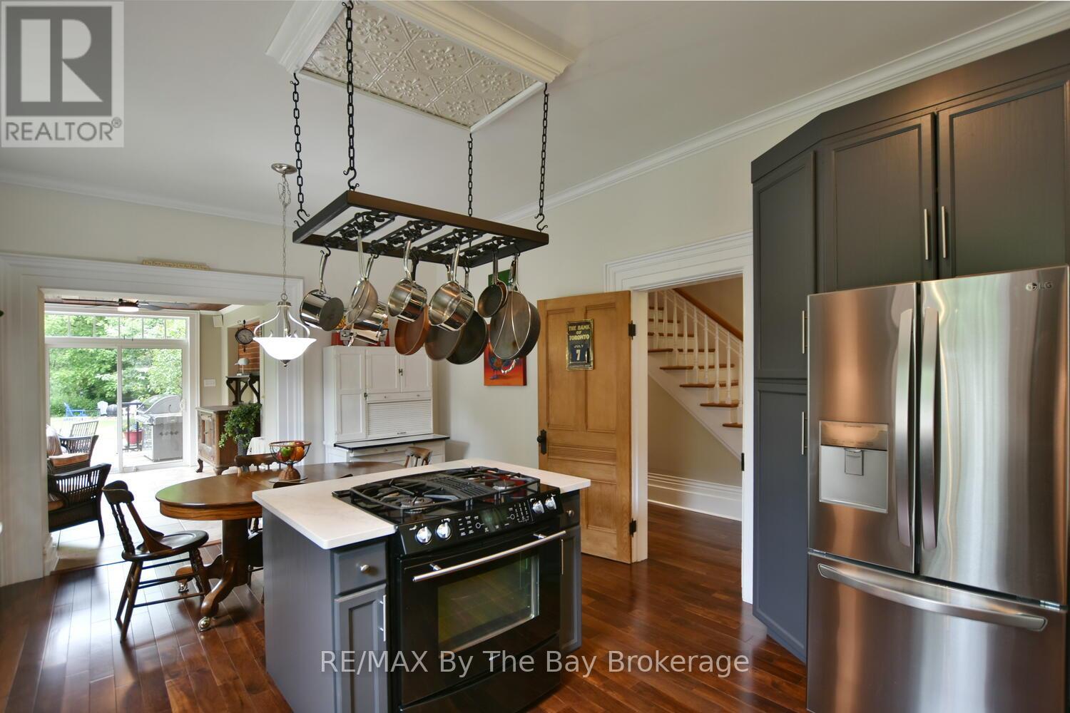 214 Elm Street, Clearview, Ontario  L0M 1S0 - Photo 12 - S13132522