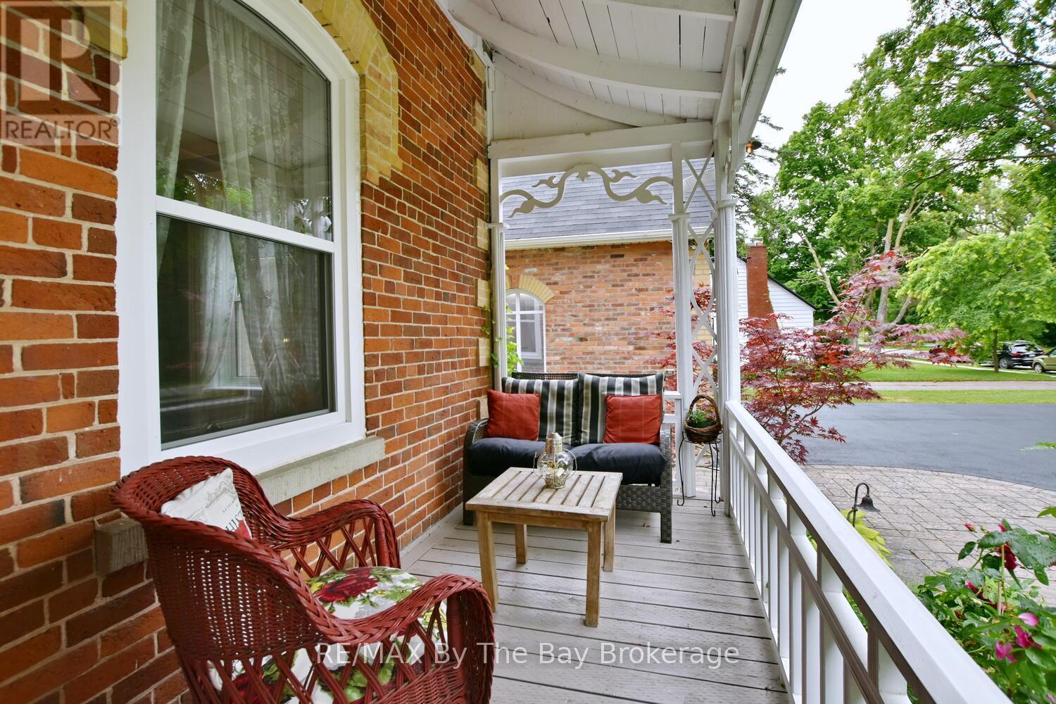 214 Elm Street, Clearview, Ontario  L0M 1S0 - Photo 3 - S13132522