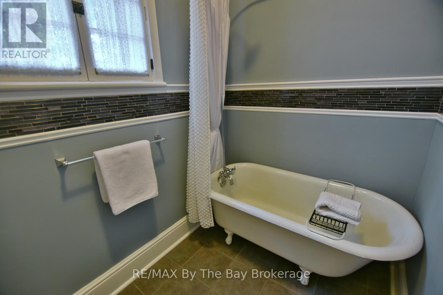 214 Elm Street, Clearview, Ontario  L0M 1S0 - Photo 34 - S13132522