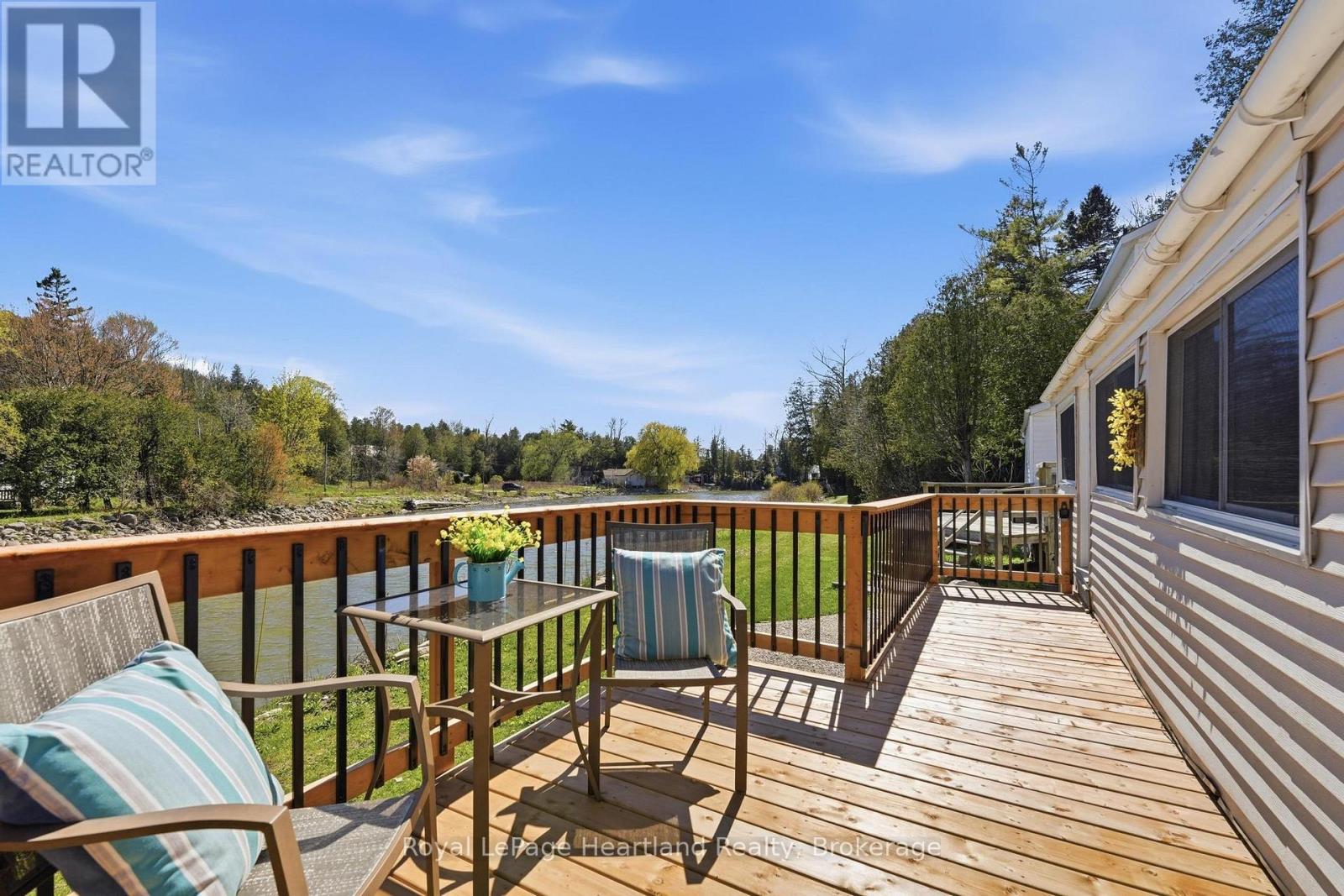 9 Maple Lane, Ashfield-Colborne-Wawanosh, Ontario  N7A 3X9 - Photo 4 - X13132548