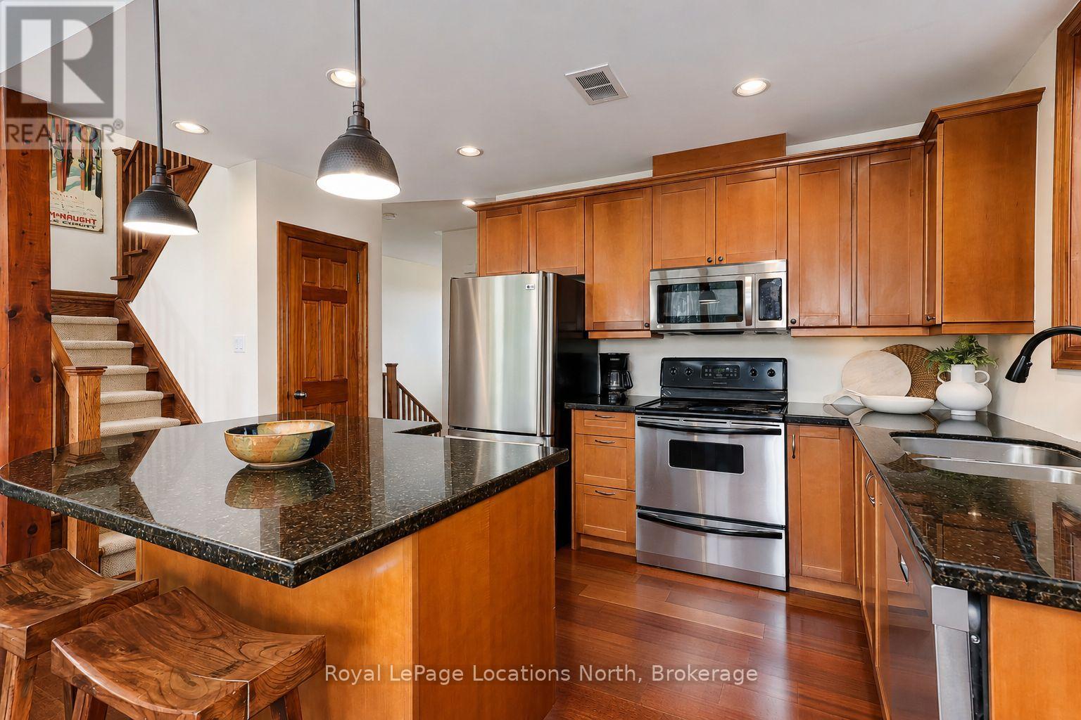 16 - 224 Blueski George Crescent, Blue Mountains, Ontario  L9Y 0V6 - Photo 6 - X13133252