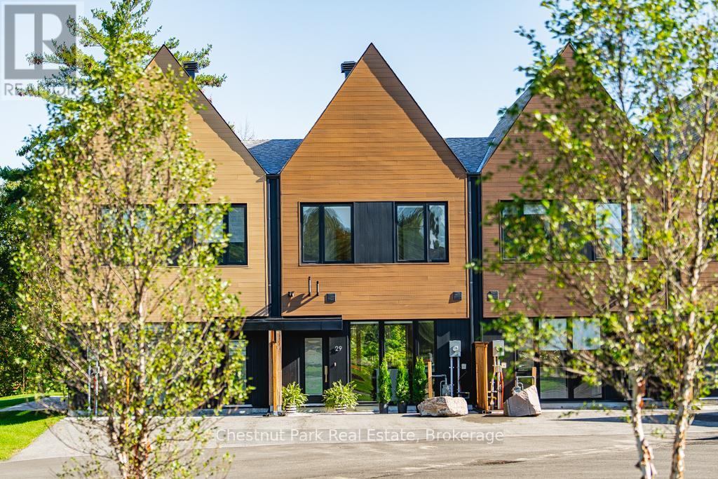 29 Rockmount Crescent, Gravenhurst, Ontario  P1P 0A6 - Photo 2 - X13133368