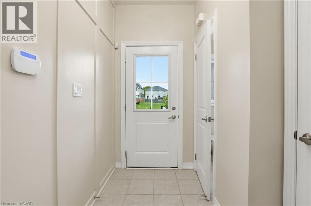 19 Mia Drive, Hamilton, Ontario  L9B 0K1 - Photo 3 - 40830680