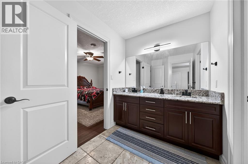 245 Joseph Schoerg Crescent, Kitchener, Ontario  N2P 2X8 - Photo 35 - 40829696