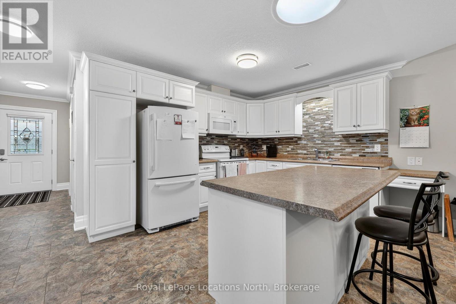 47 Clover Crescent, Wasaga Beach, Ontario  L9Z 0G4 - Photo 11 - S13134336