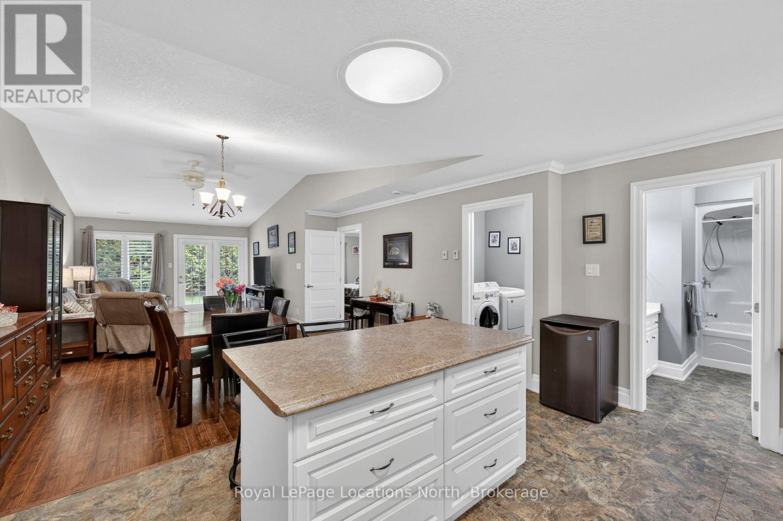 47 Clover Crescent, Wasaga Beach, Ontario  L9Z 0G4 - Photo 14 - S13134336