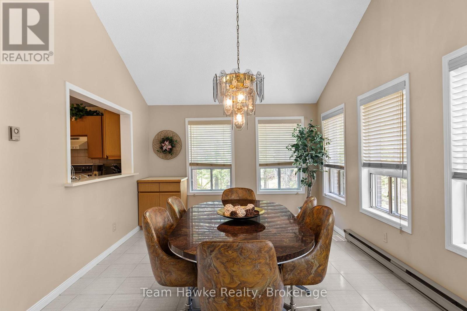 2253 Tiny Beaches Road S, Tiny, Ontario  L0L 1P1 - Photo 11 - S13134392
