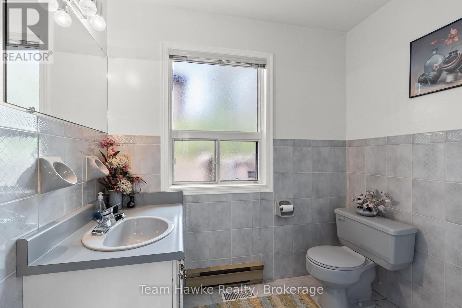 2253 Tiny Beaches Road S, Tiny, Ontario  L0L 1P1 - Photo 12 - S13134392